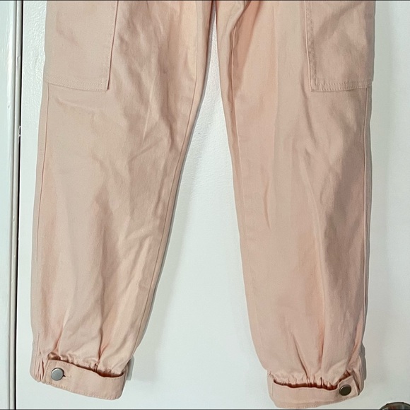 Baby Pink Cargo Pants. SIZE MEDIUM - Picture 6 of 10